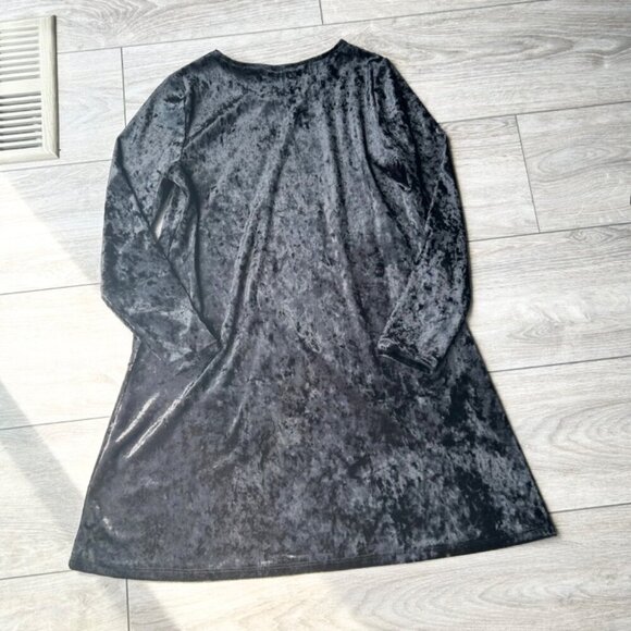 TAHARI Black Crushed Velvet Long Sleeve Dress Made in Canada - Picture 12 of 13